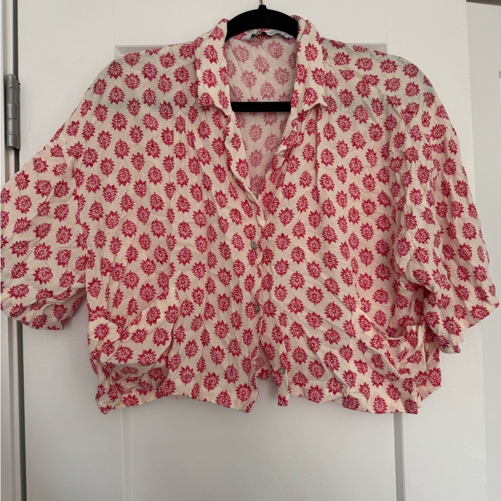Floral Pink button down crop top